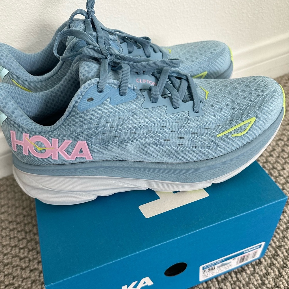 Hoka Clifton 9
